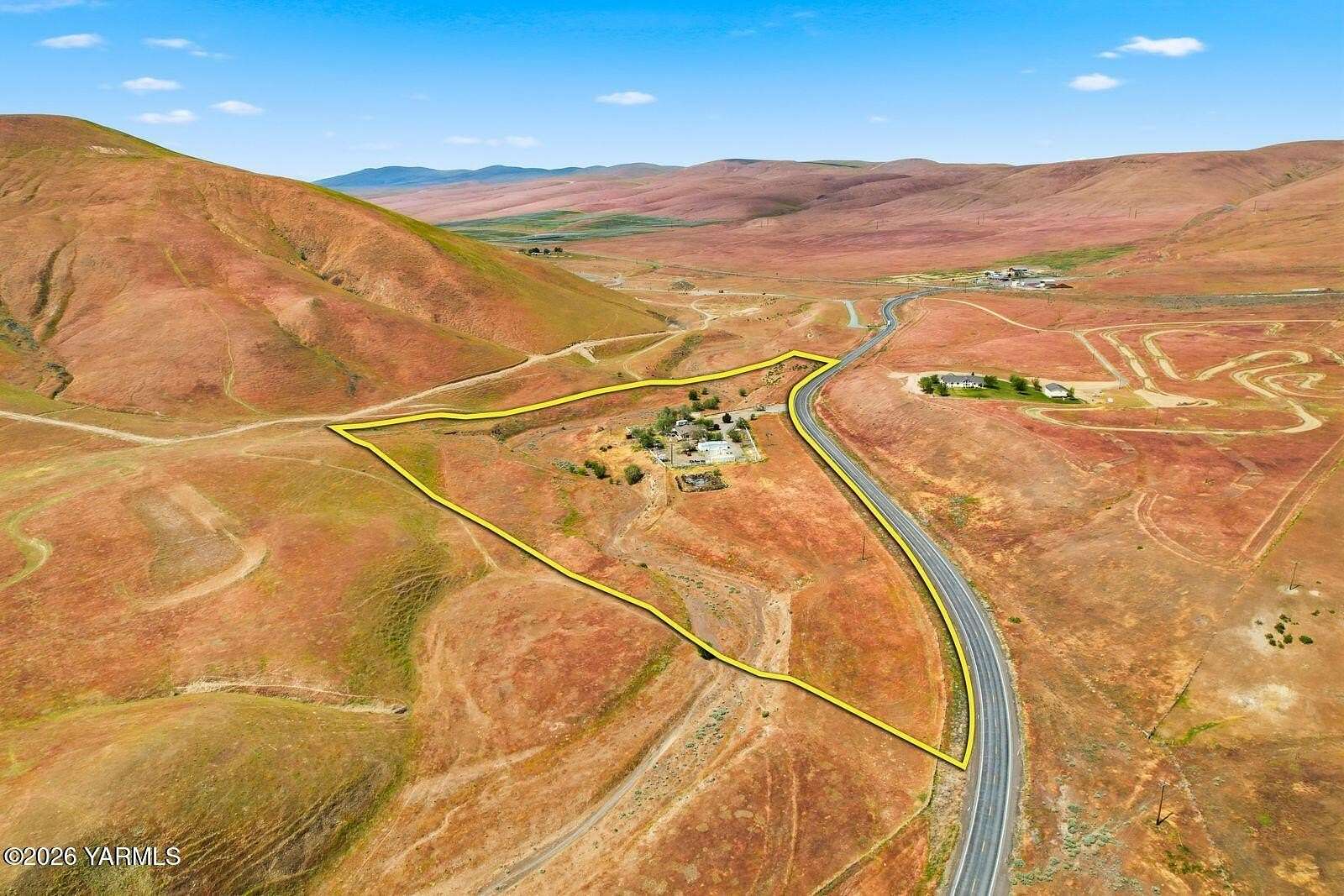 20.2 Acres of Agricultural Land with Home for Sale in Sunnyside, Washington