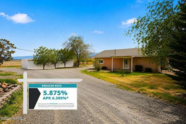 20.2 Acres of Agricultural Land with Home for Sale in Sunnyside, Washington
