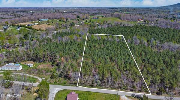 5 Acres of Residential Land for Sale in Crossville, Tennessee