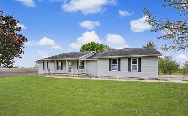 5 Acres of Land with Home for Sale in Philo, Illinois