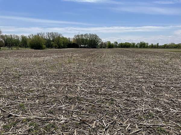 5 Acres of Land for Sale in Hebron, Illinois