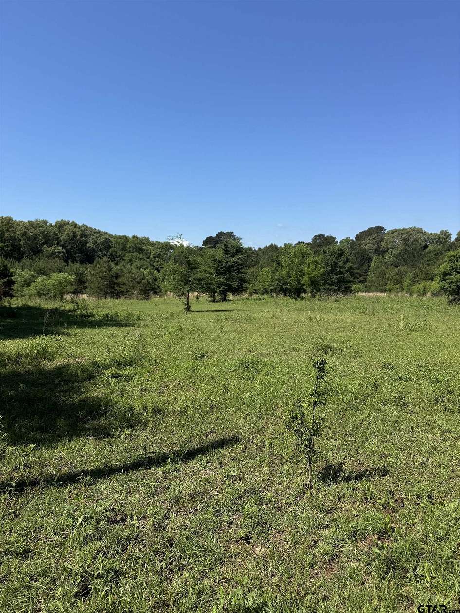 10.5 Acres of Recreational & Residential Land for Sale in Jacksonville, Texas