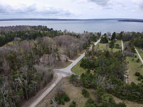 1 Acre of Residential Land for Sale in Indian River, Michigan
