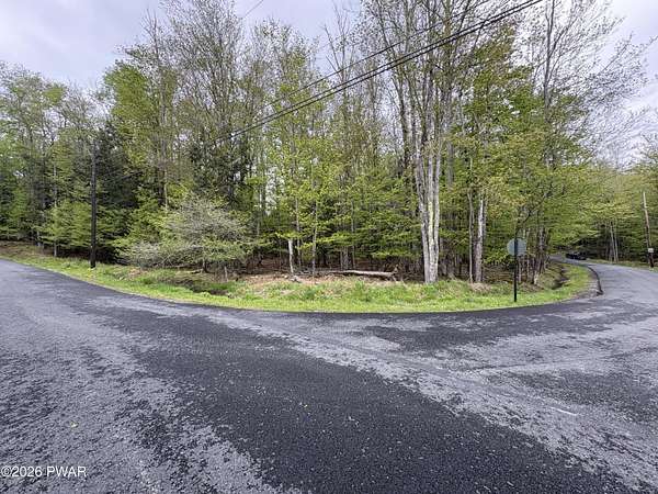 0.36 Acres of Residential Land for Sale in Lake Ariel, Pennsylvania