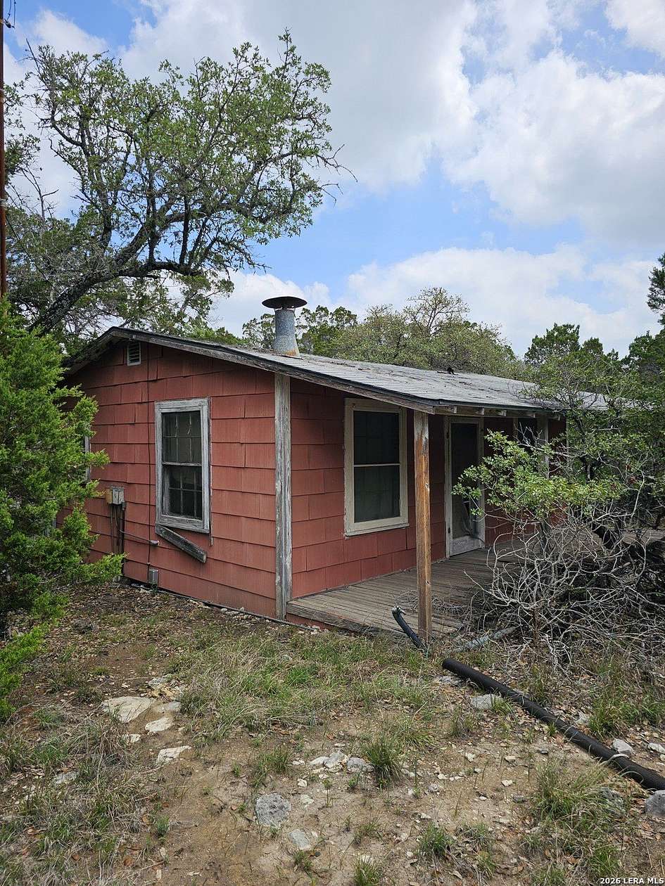 1.86 Acres of Residential Land for Sale in Lakehills, Texas