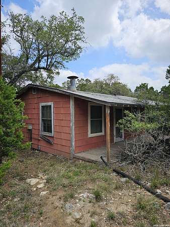 1.86 Acres of Residential Land for Sale in Lakehills, Texas