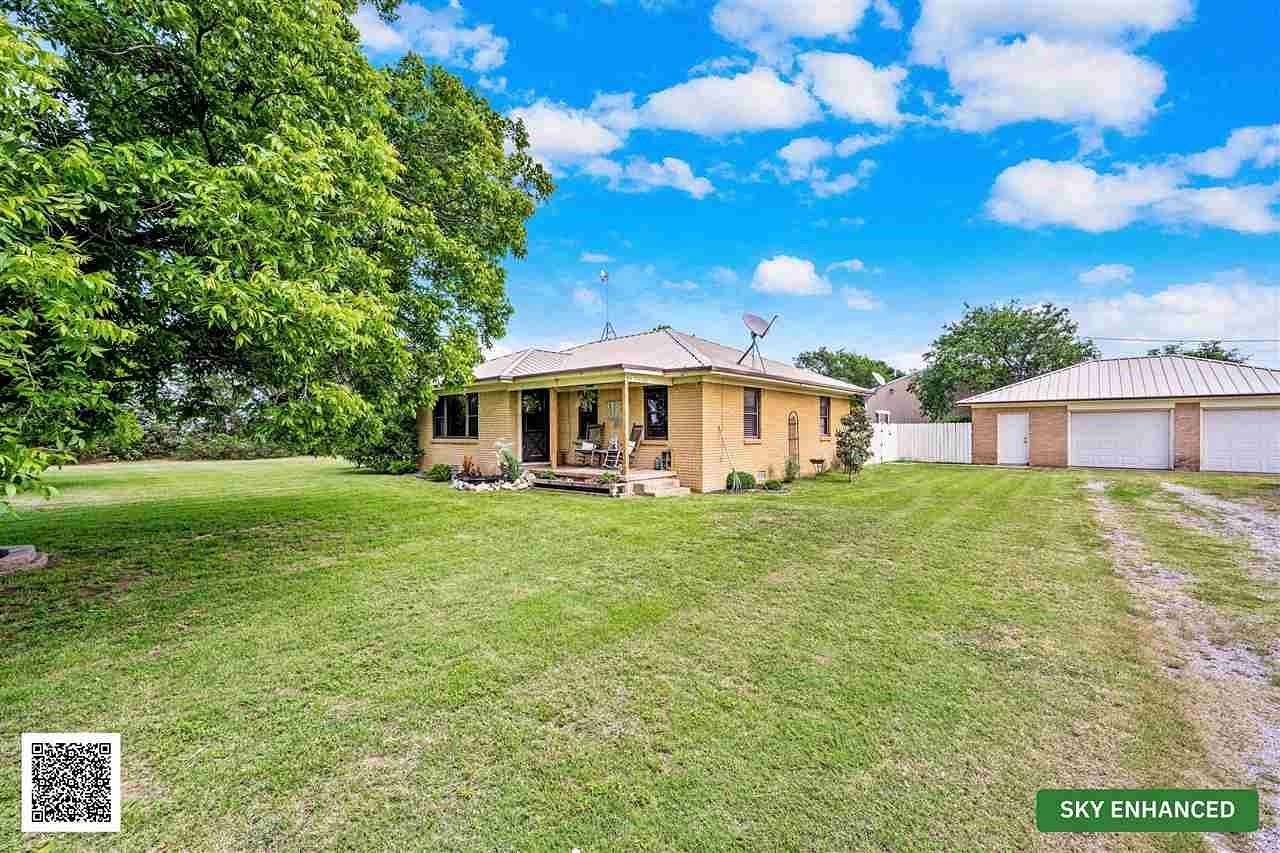9.51 Acres of Land with Home for Sale in Walters, Oklahoma