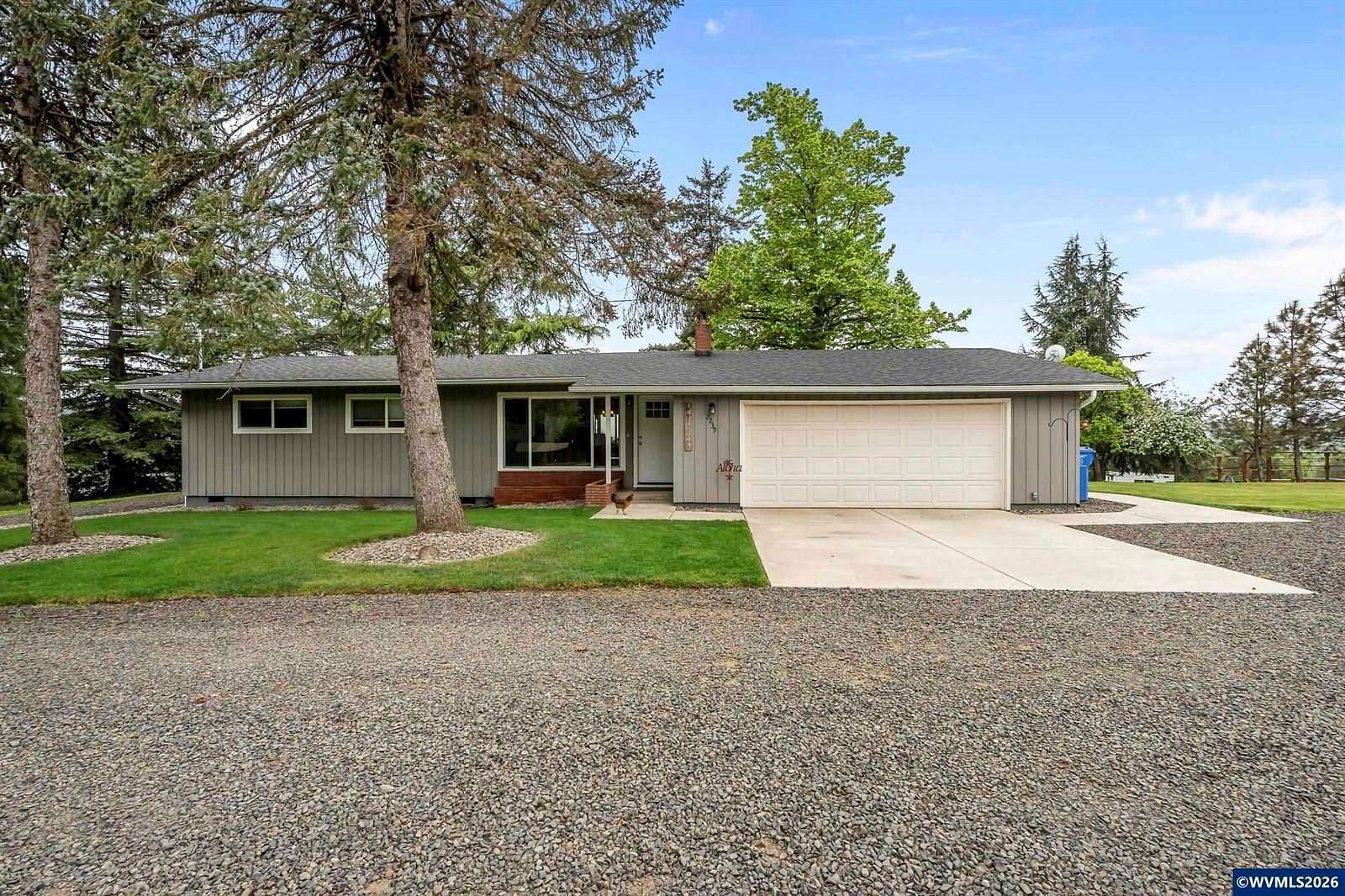 1.86 Acres of Land with Home for Sale in Jefferson, Oregon