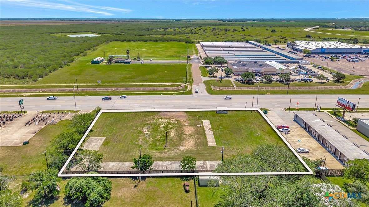 1.36 Acres of Commercial Land for Sale in Victoria, Texas