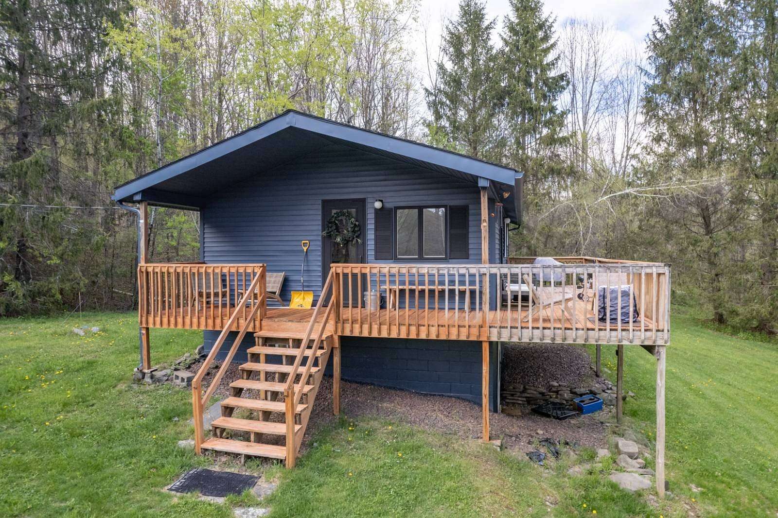 4.2 Acres of Land with Home for Sale in De Lancey, New York