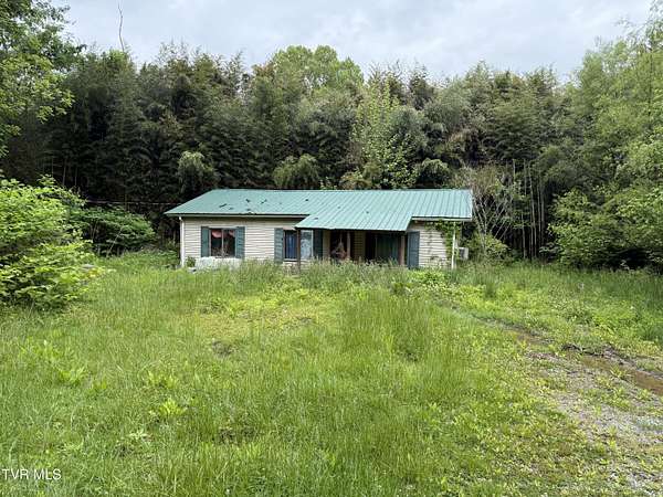 1.6 Acres of Land with Home for Sale in Big Stone Gap, Virginia