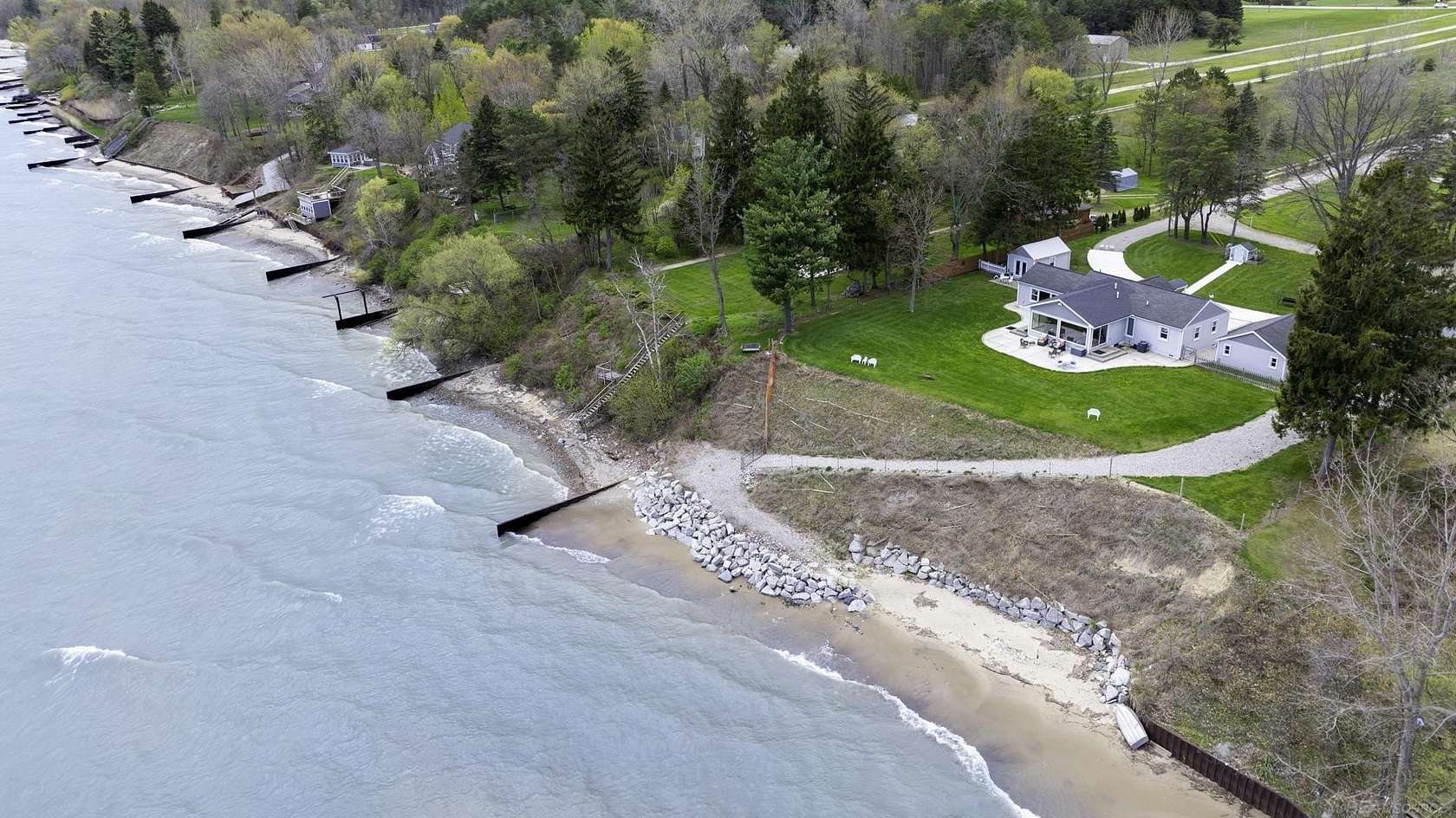 6 Acres of Land with Home for Sale in Lexington, Michigan