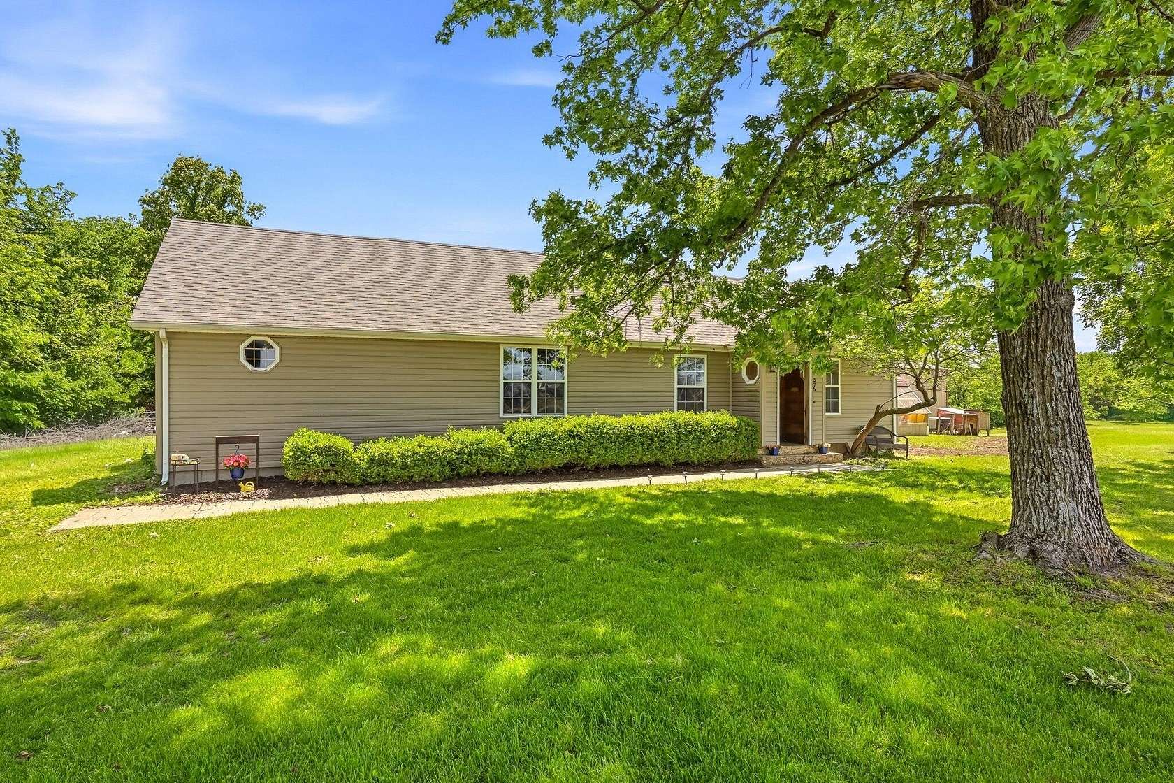 5 Acres of Land with Home for Sale in Bois D'Arc, Missouri
