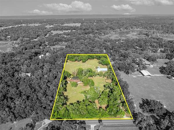 5.1 Acres of Land with Home for Sale in Geneva, Florida