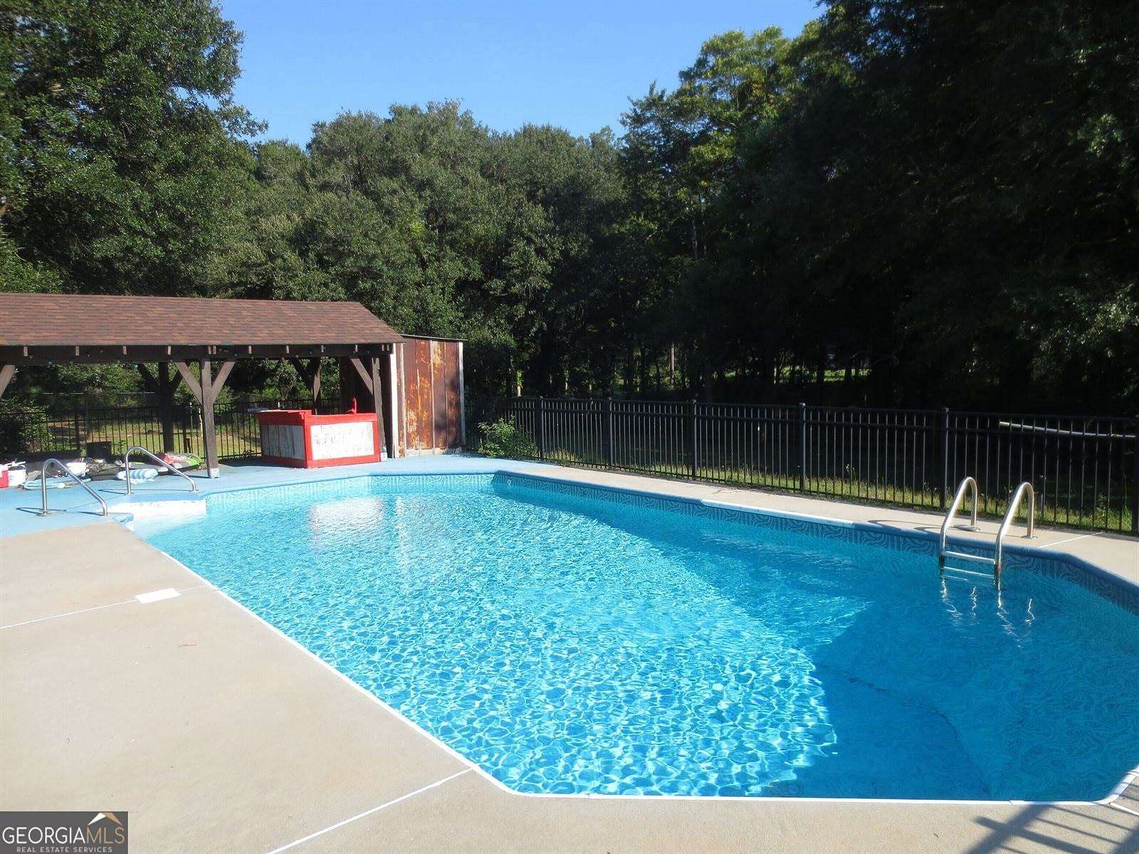 3.18 Acres of Land with Home for Sale in Warner Robins, Georgia