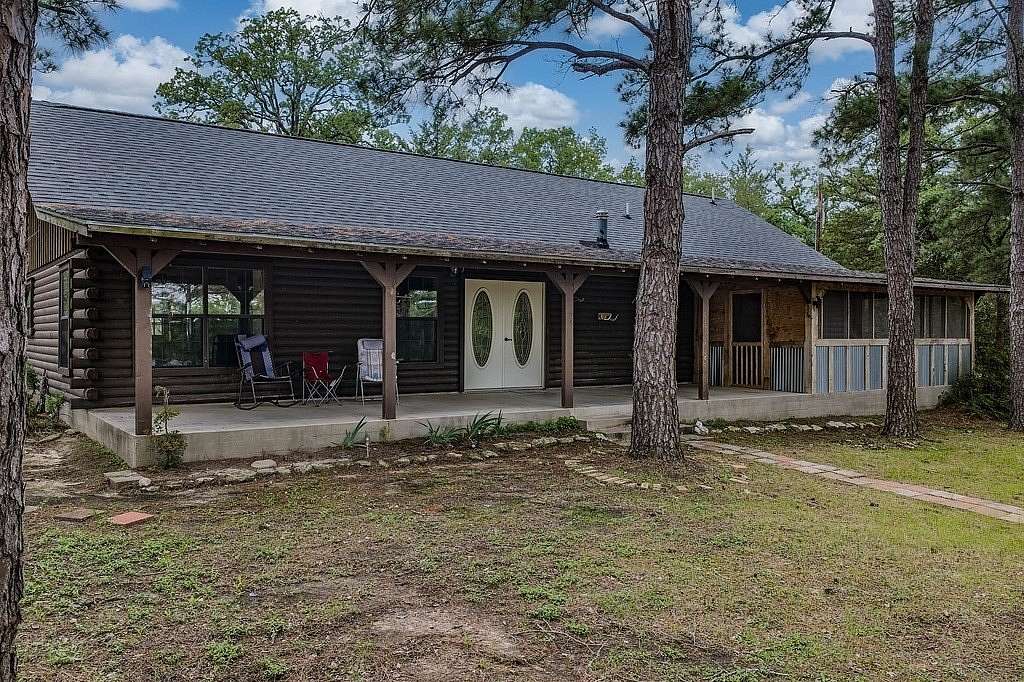 5 Acres of Land with Home for Sale in Ledbetter, Texas