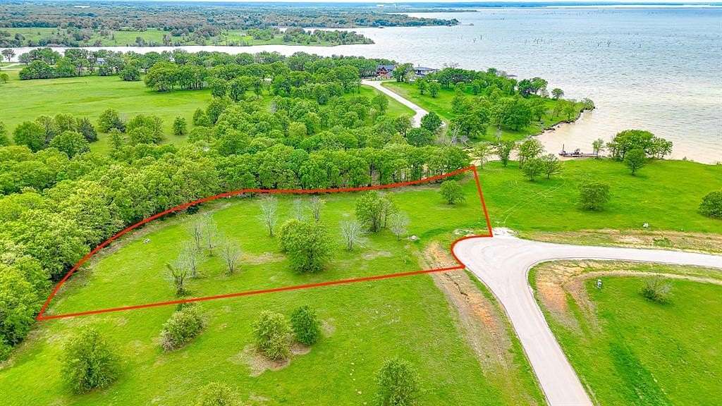 2 Acres of Residential Land for Sale in Streetman, Texas