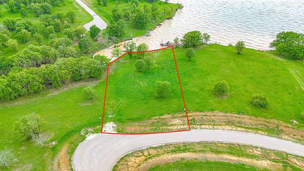 1 Acre of Residential Land for Sale in Streetman, Texas