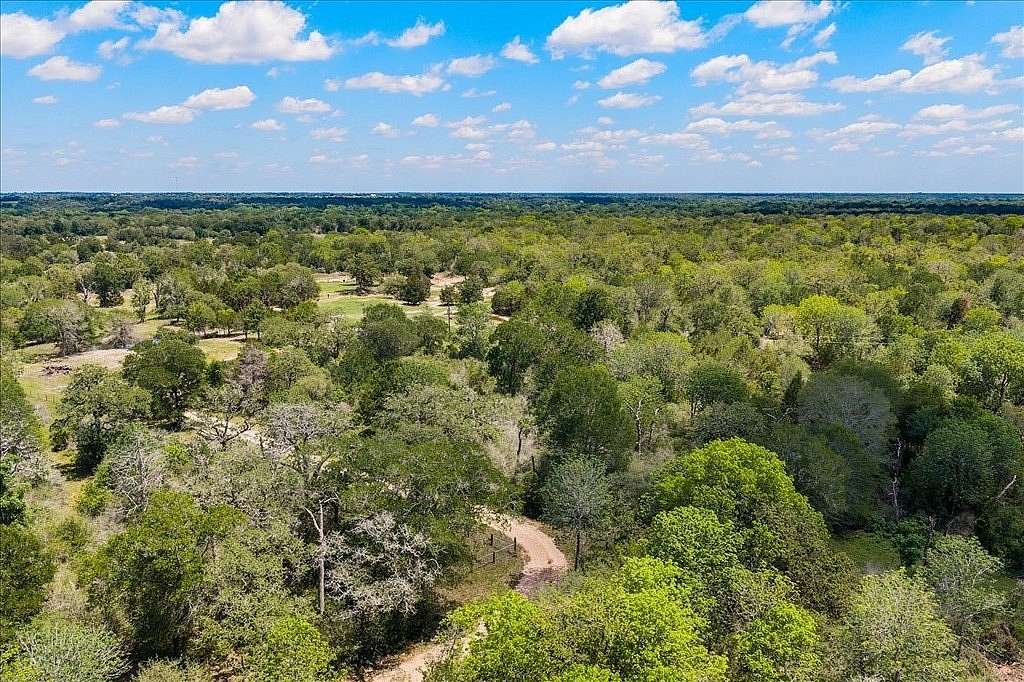 101 Acres of Land with Home for Sale in Fayetteville, Texas