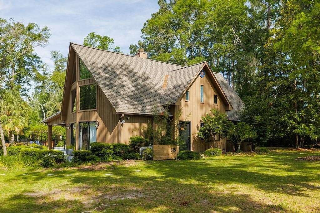 3.1 Acres of Land with Home for Sale in Valdosta, Georgia