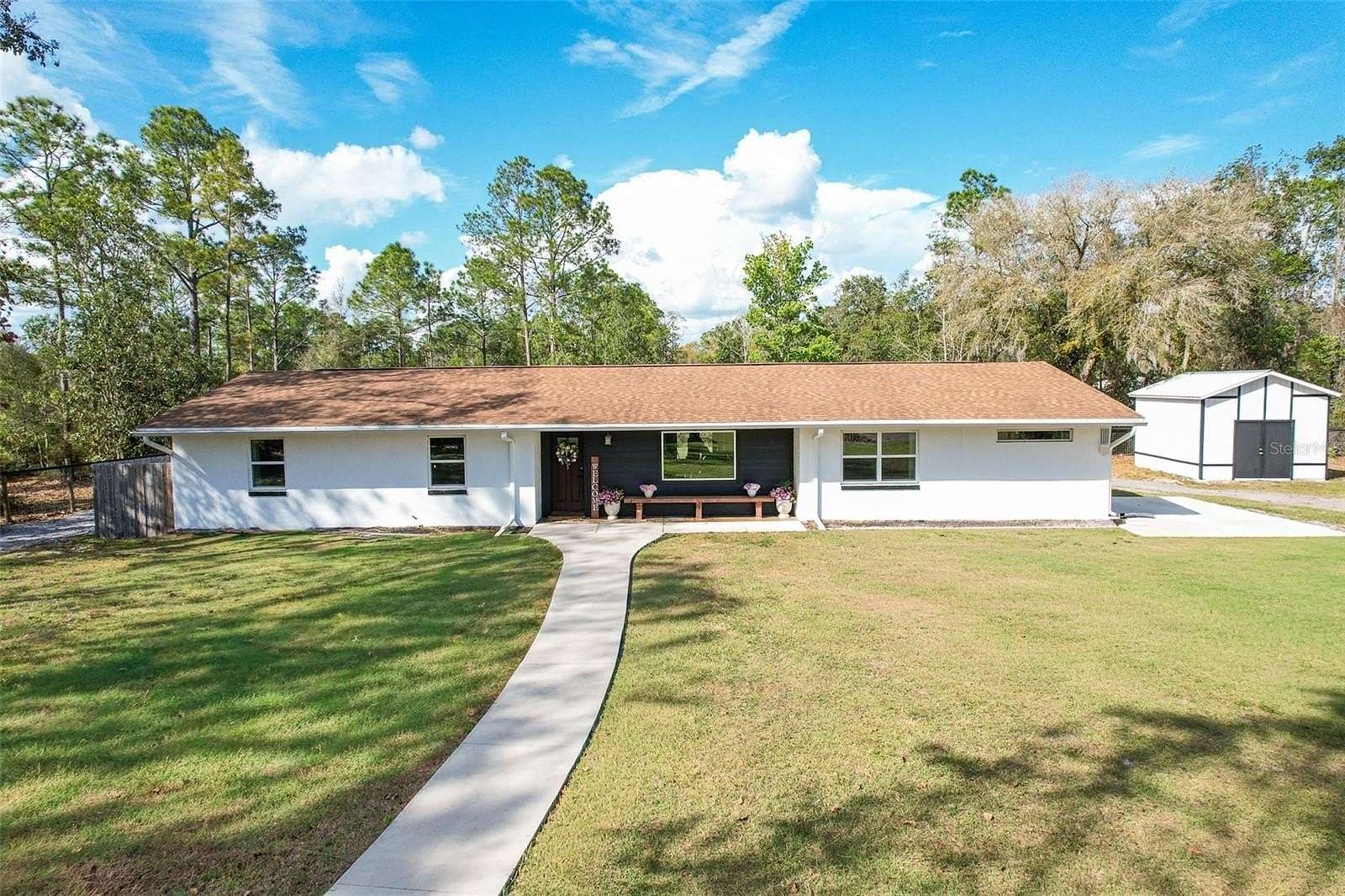 4.5 Acres of Land with Home for Sale in Eustis, Florida