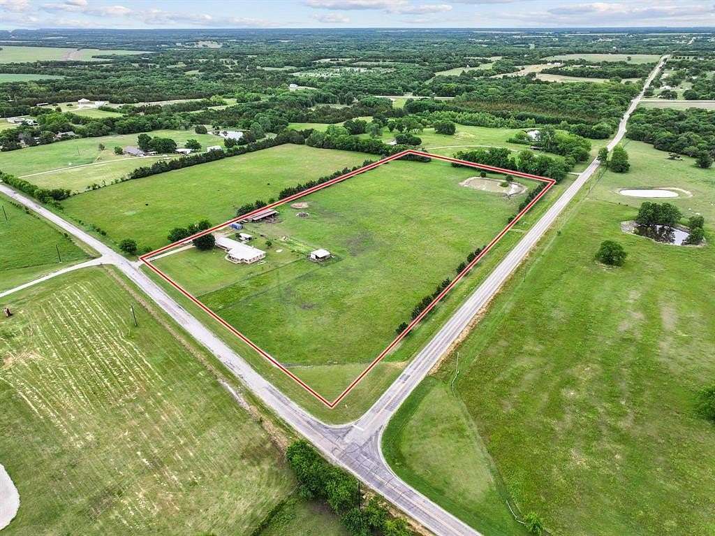 13 Acres of Land with Home for Sale in Leonard, Texas