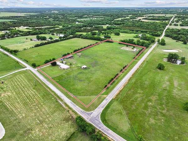 13 Acres of Land with Home for Sale in Leonard, Texas