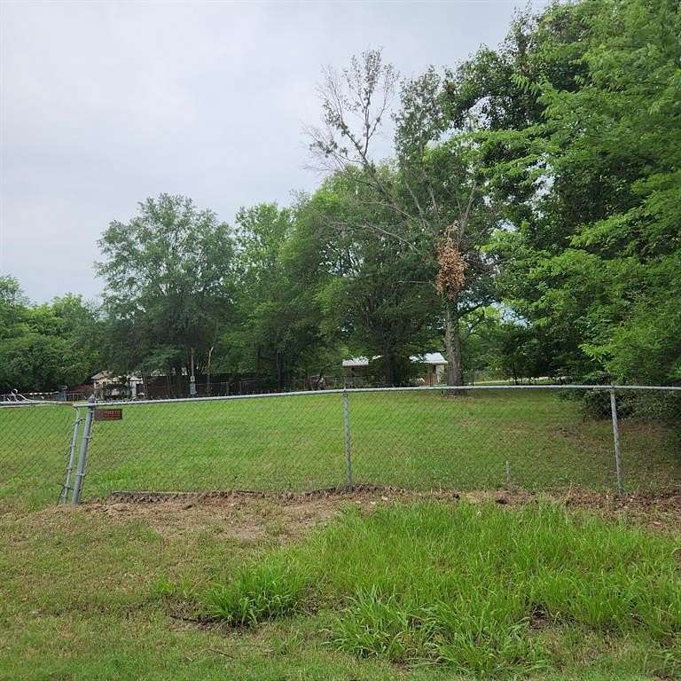 0.19 Acres of Land for Sale in Gun Barrel City, Texas