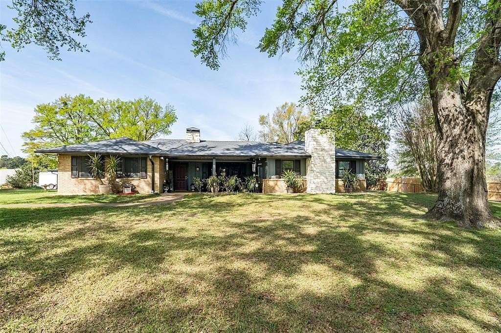 2 Acres of Land with Home for Sale in Flint, Texas