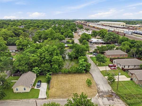 0.1 Acres of Residential Land for Sale in Cleburne, Texas