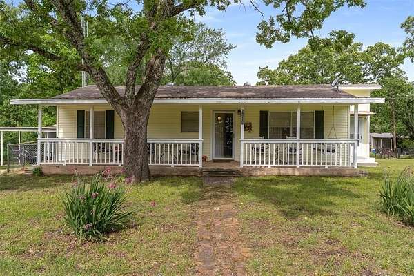 21.4 Acres of Land with Home for Sale in Bonham, Texas