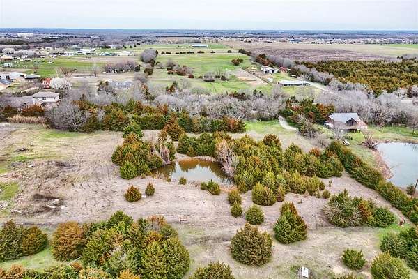 3.3 Acres of Mixed-Use Land for Sale in Princeton, Texas