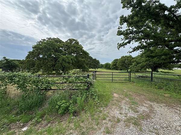 2 Acres of Residential Land for Sale in Granbury, Texas