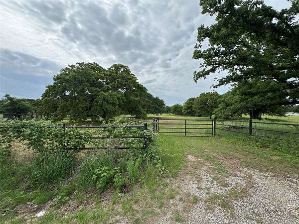 2 Acres of Residential Land for Sale in Granbury, Texas