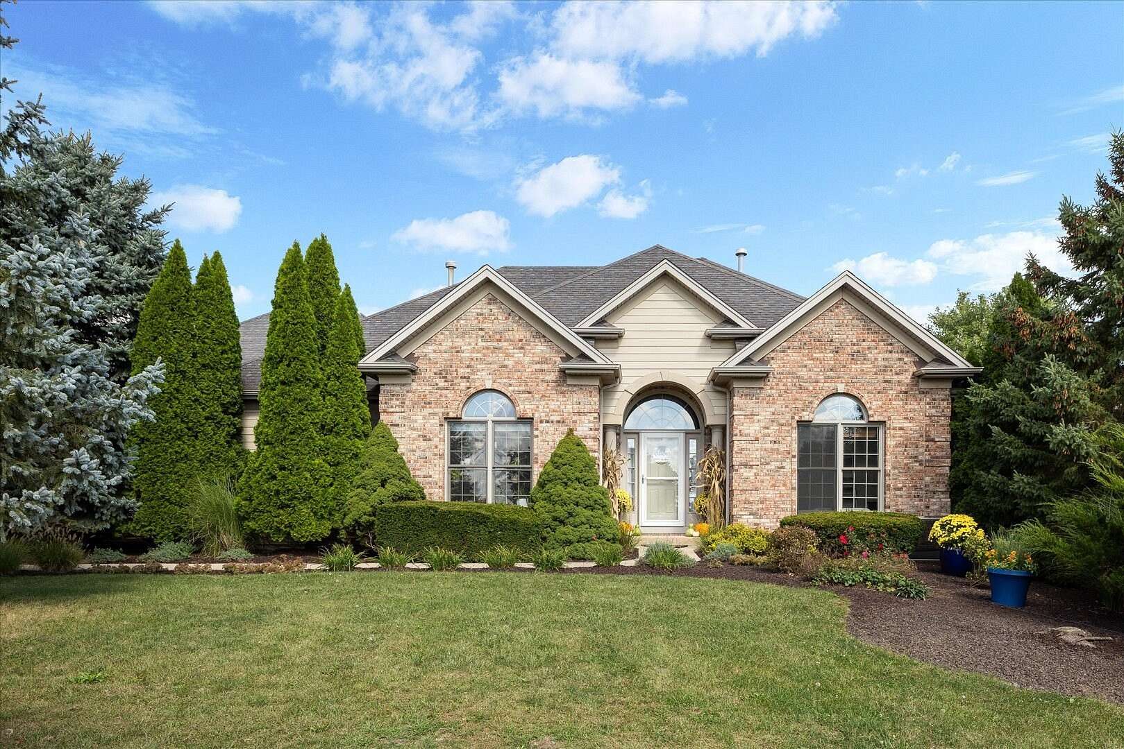 10.2 Acres of Land with Home for Sale in Morris, Illinois