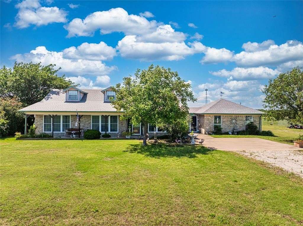 1.7 Acres of Land with Home for Sale in Royse City, Texas