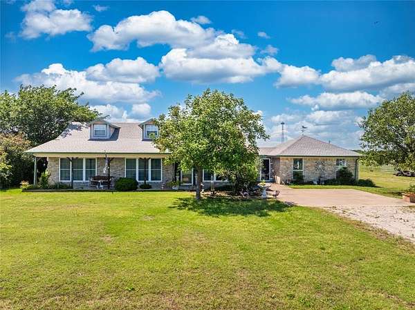1.7 Acres of Land with Home for Sale in Royse City, Texas