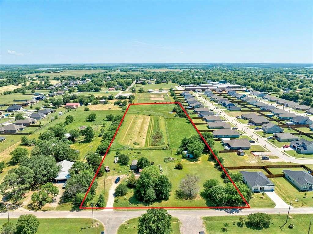 5 Acres of Residential Land for Sale in Tioga, Texas