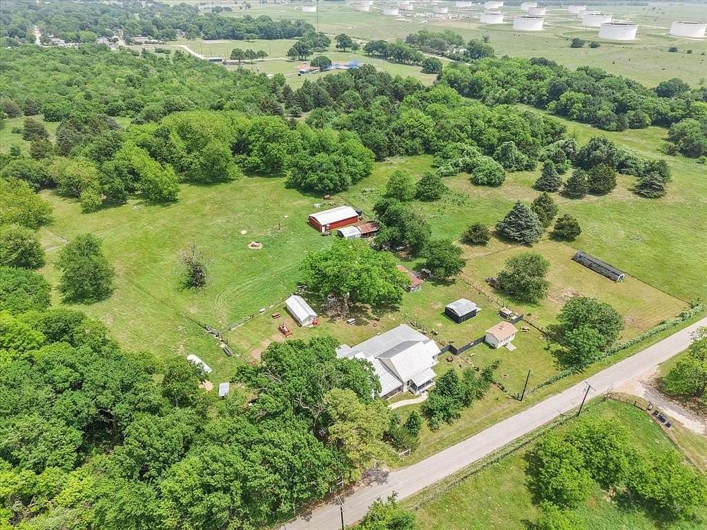 5 Acres of Land with Home for Sale in Corsicana, Texas