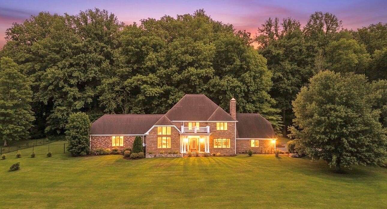 8 Acres of Land with Home for Sale in Monticello, Kentucky
