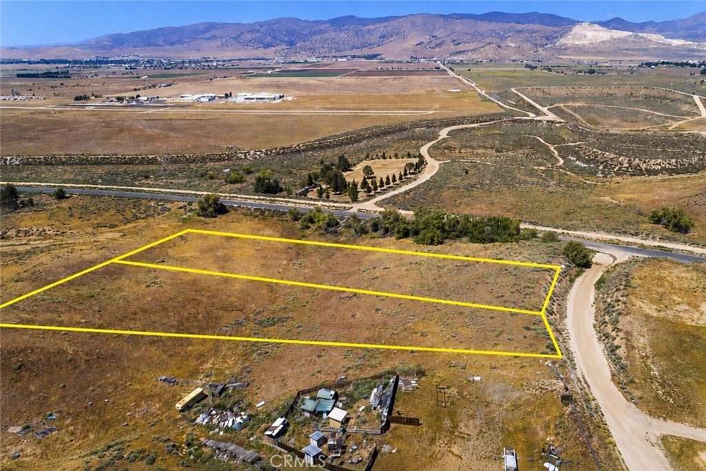 4.88 Acres of Land for Sale in Tehachapi, California