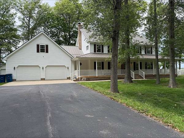 1.79 Acres of Land with Home for Sale in Oblong, Illinois