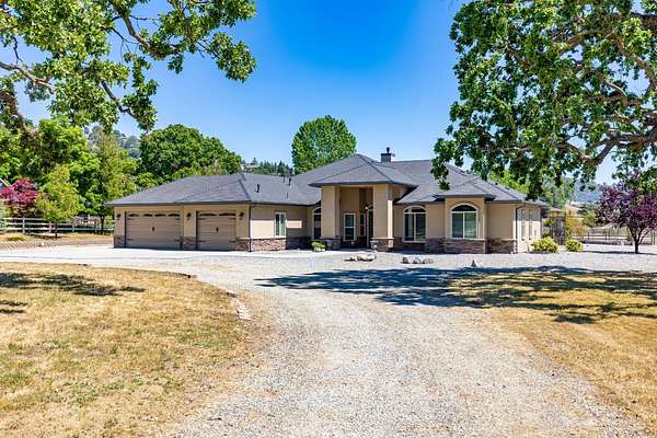 2.13 Acres of Land with Home for Sale in Tehachapi, California