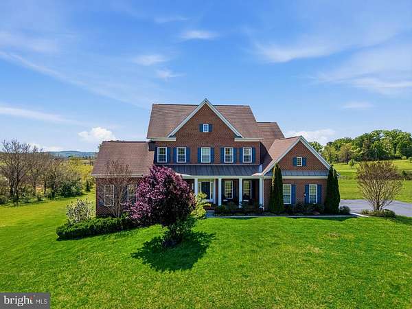 4 Acres of Land with Home for Sale in Leesburg, Virginia