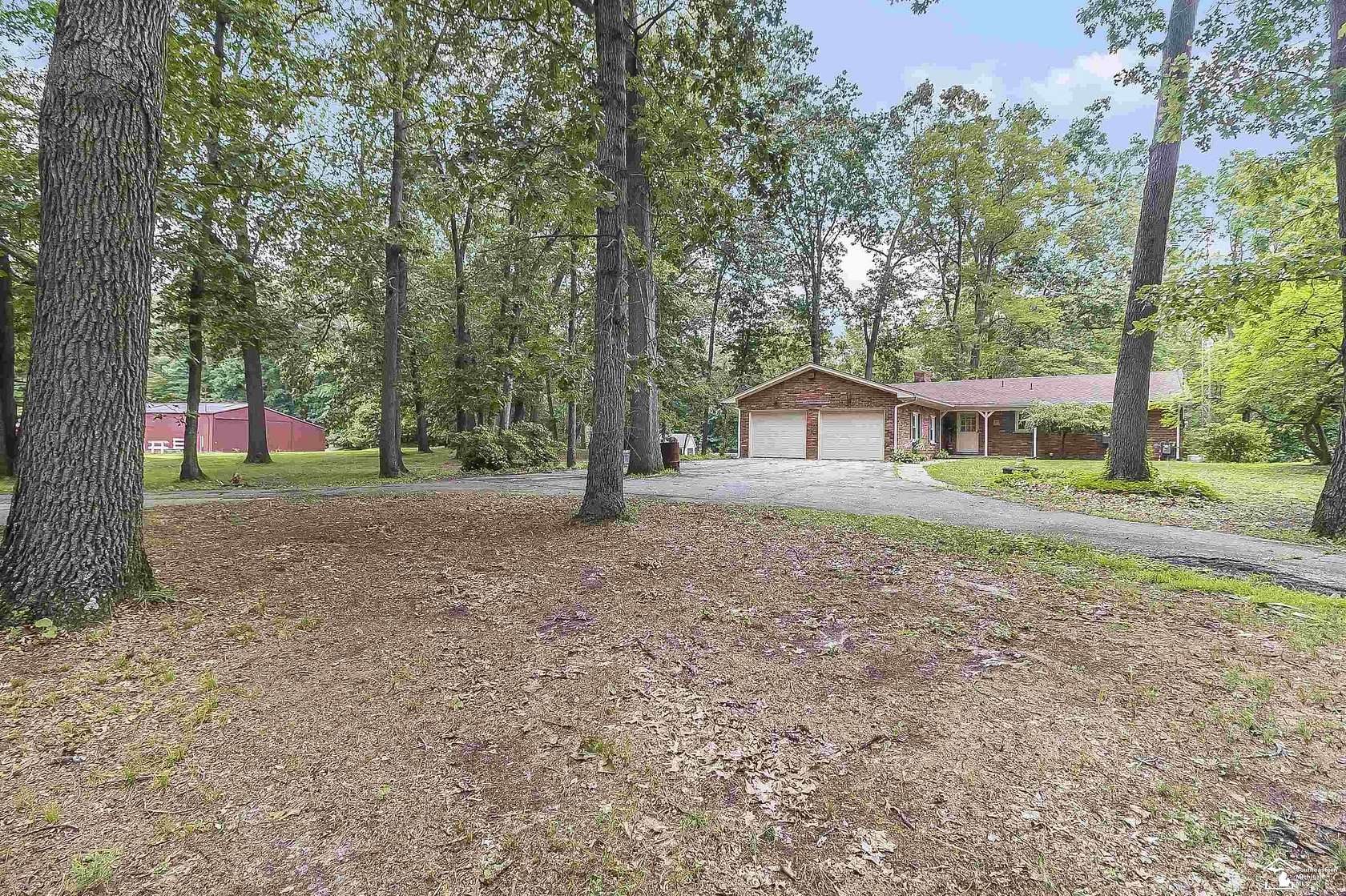 11.5 Acres of Land with Home for Sale in Petersburg, Michigan