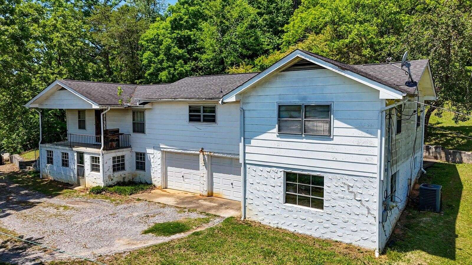 1.75 Acres of Land with Home for Sale in Chattanooga, Tennessee