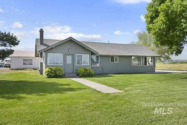 7.25 Acres of Land with Home for Sale in Fruitland, Idaho
