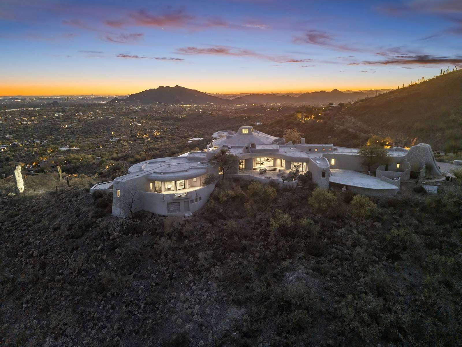 15.1 Acres of Land with Home for Sale in Scottsdale, Arizona