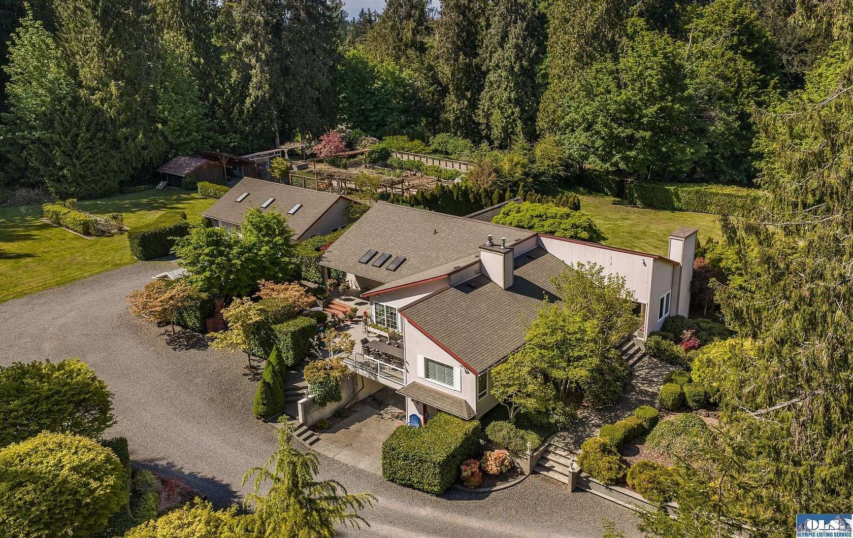 4.62 Acres of Land with Home for Sale in Port Angeles, Washington