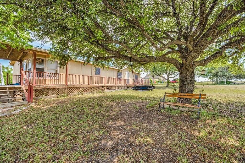 2.5 Acres of Land with Home for Sale in Trenton, Texas